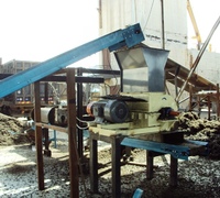 SINGLE SHAFT TYRES SHREDDER MACHINE