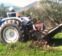 PICK UP MULCHER WITH CHUTE CONVEYOR