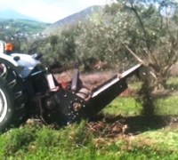 PICK UP MULCHER WITH CHUTE CONVEYOR